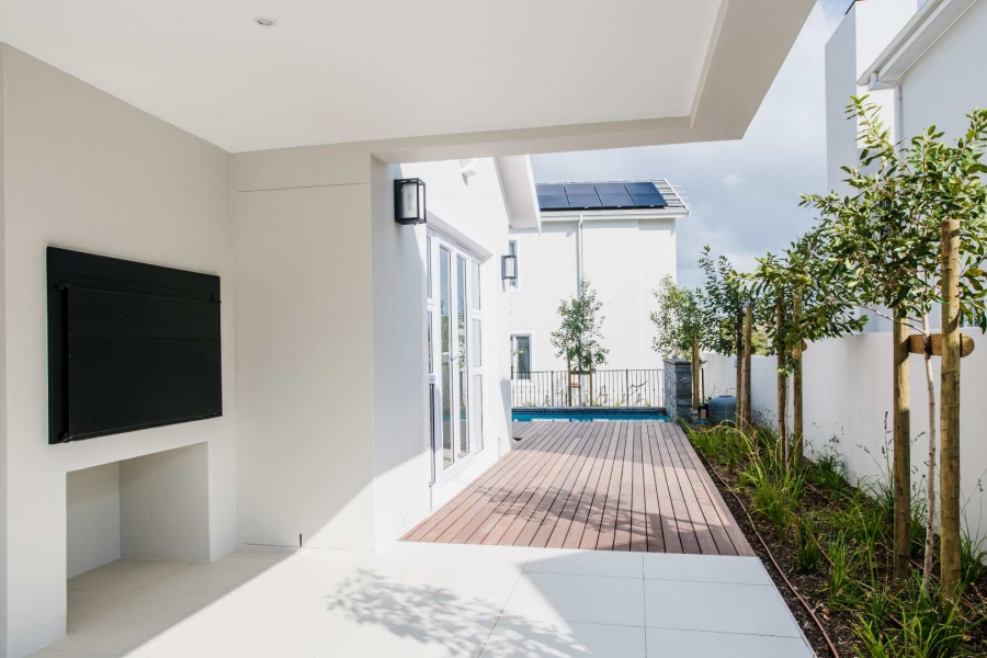 To Let 3 Bedroom Property for Rent in Val De Vie Estate Western Cape